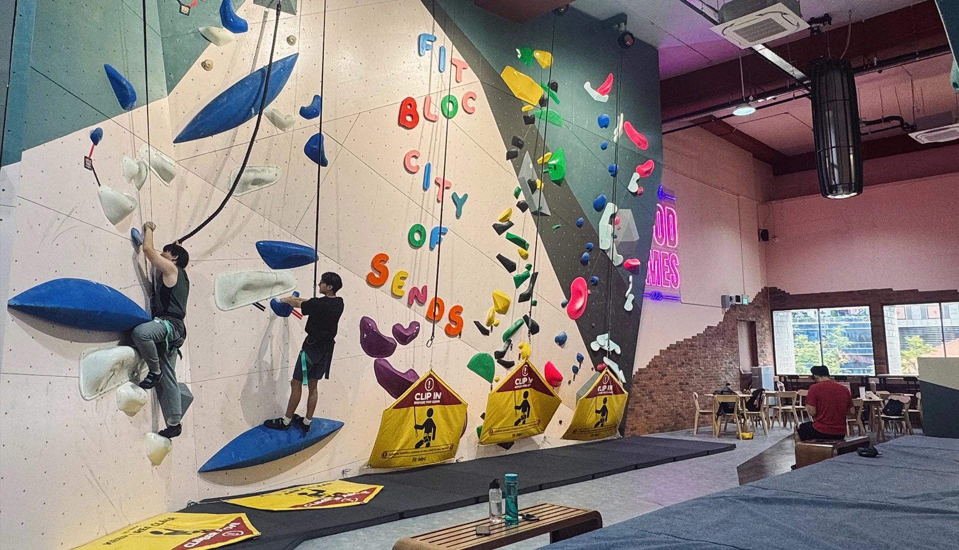 fitbloc Telok Ayer High Wall fitbloc Telok Ayer High Wall